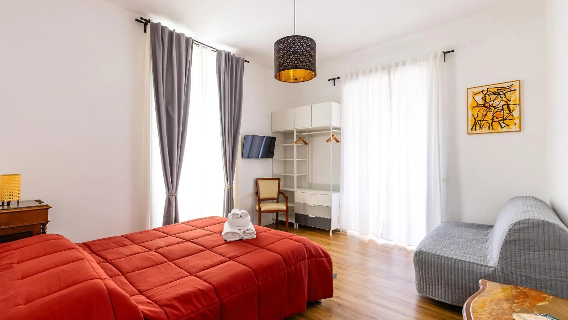 Barrio 133 - Double Bedroom In Center By Napoliapartments Italy